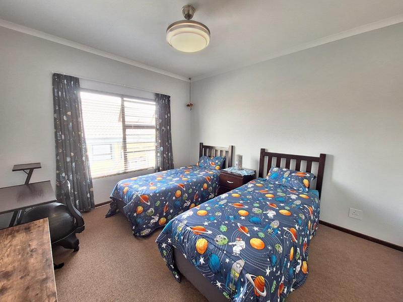 4 Bedroom Property for Sale in Fraaiuitsig Western Cape